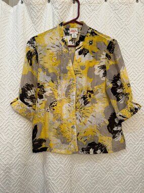 Ruby Rd. Yellow Black and Gray Floral Burnout Shirt Size 6 Petite